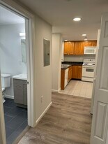 24 Queensberry St in Boston, MA - Building Photo