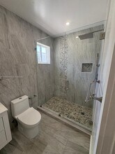 6865 SW 42nd St in Miami, FL - Building Photo - Building Photo