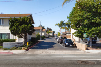 La Mesa Townhouse in La Mesa, CA - Building Photo - Building Photo