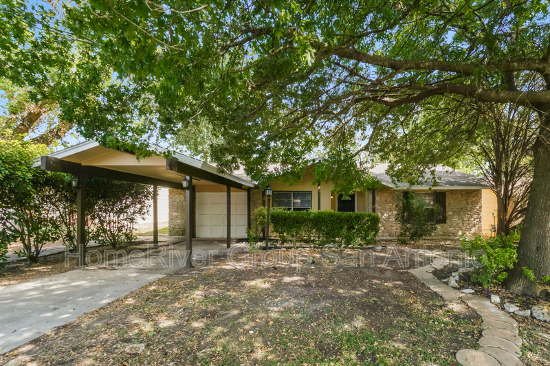 8522 Glen Breeze in San Antonio, TX - Building Photo