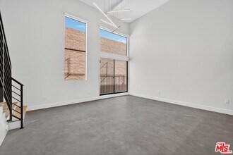 2412 Eads St in Los Angeles, CA - Foto de edificio - Building Photo