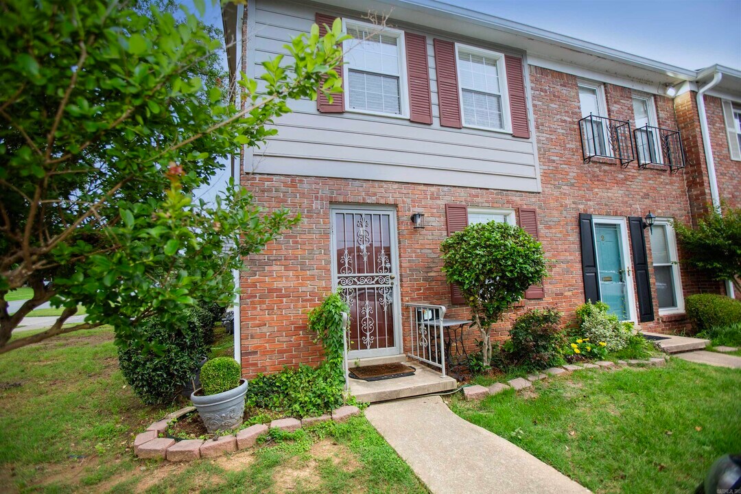 601 Brookside Dr in Little Rock, AR - Building Photo