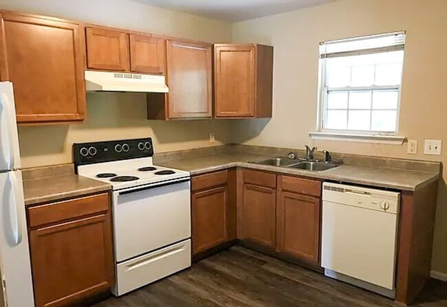 668 Gardner Dr SE in Jacksonville, AL - Building Photo - Building Photo