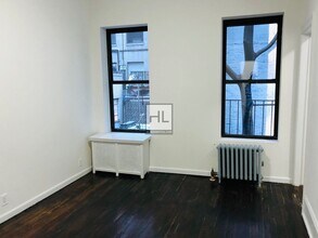 EAST 55 STREET in New York, NY - Foto de edificio - Building Photo