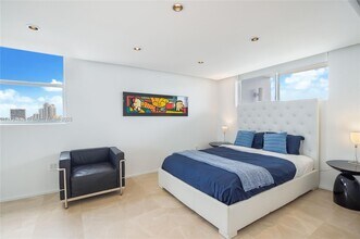 1045 10th St, Unit 904 in Miami Beach, FL - Foto de edificio - Building Photo