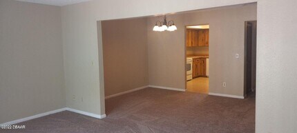 112 Tomoka Meadows Blvd in Ormond Beach, FL - Building Photo - Building Photo