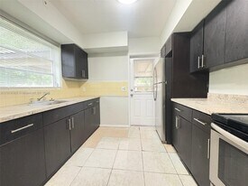 1900 NW 12th Ave in Fort Lauderdale, FL - Building Photo