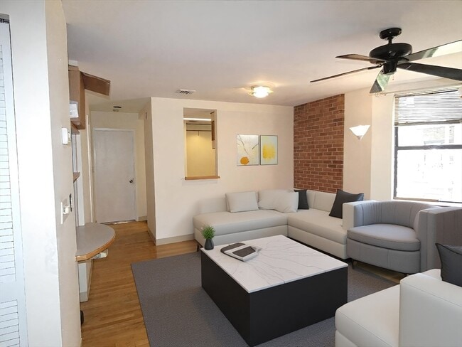 84 Gainsborough St in Boston, MA - Building Photo - Building Photo