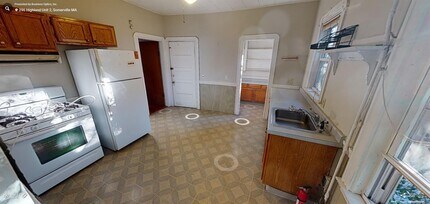 296 Highland Ave, Unit 2 in Somerville, MA - Building Photo - Building Photo