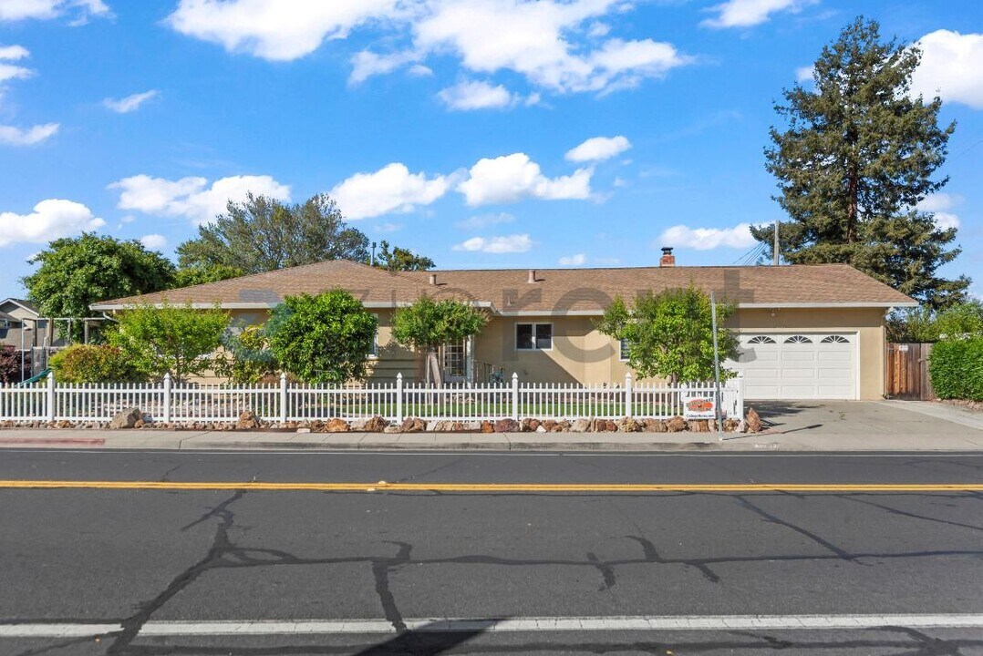 3207 Forbes Ave in Santa Clara, CA - Building Photo
