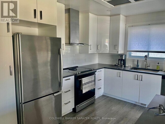 860 Connaught Ave in Ottawa, ON - Building Photo - Building Photo