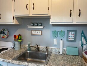 39 Thorndike St, Unit 3 in Concord, NH - Building Photo - Building Photo