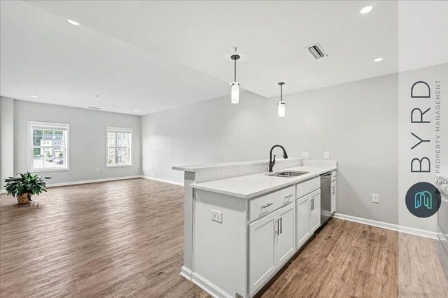 property at 1420 Ewing Pk Lp