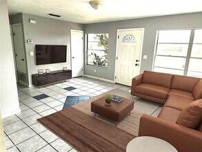 904 Emma St in Daytona Beach, FL - Building Photo - Building Photo