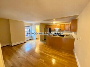 222 Cambridge St, Unit 3 in Boston, MA - Foto de edificio - Building Photo