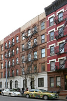 334 W 17th St in New York, NY - Building Photo