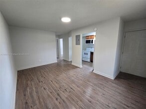 318 N 11th St in Palatka, FL - Building Photo - Building Photo