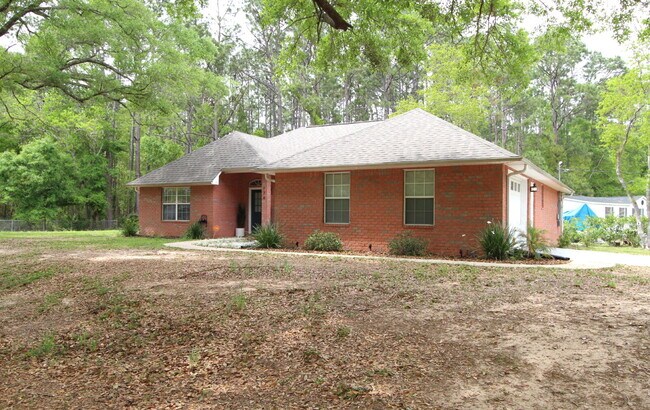 174 Emmons Ln in Pensacola, FL - Building Photo - Building Photo
