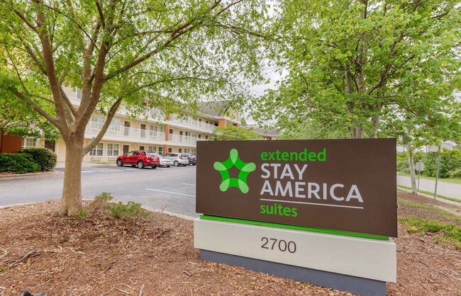 Furnished Studio-Raleigh - RDU Airport in Morrisville, NC - Building Photo - Building Photo