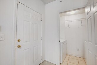 5024 Lantana Rd in Greenacres, FL - Building Photo - Building Photo