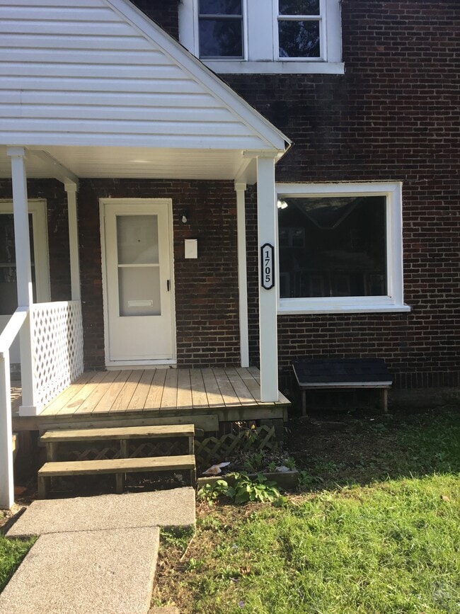 property at 1705 W 15th St