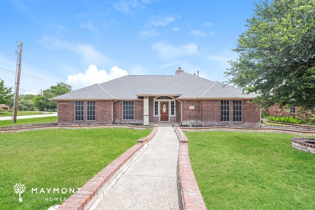 6618 Coral Ln