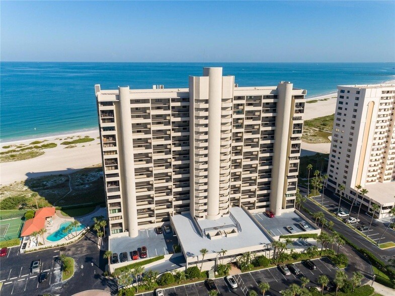 1290 Gulf Blvd, Unit 505 in Clearwater, FL - Building Photo
