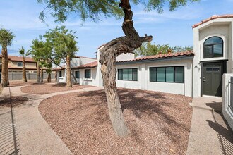 7826 E Heatherbrae Ave in Scottsdale, AZ - Building Photo - Building Photo