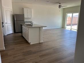 6465 Snedigar Rd in Riverbank, CA - Building Photo - Building Photo