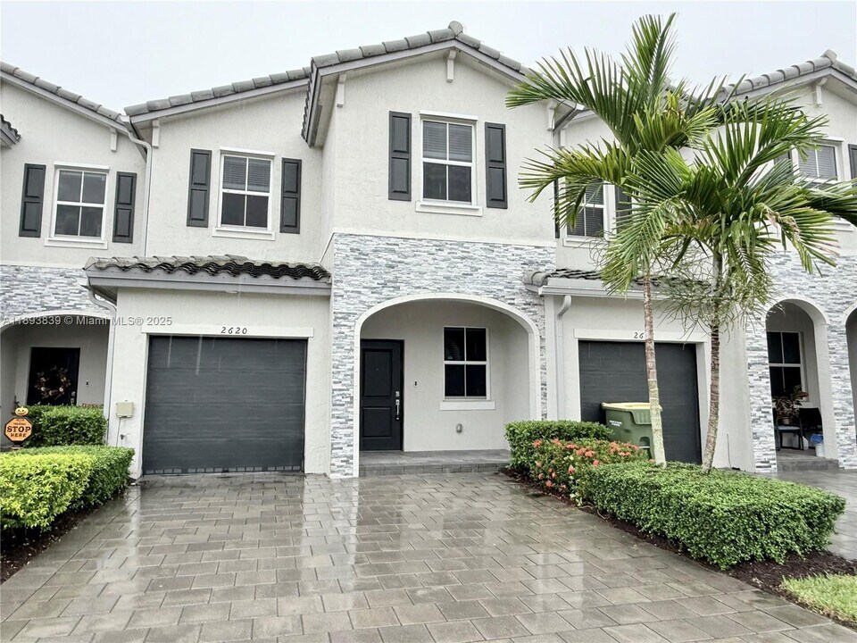 2620 SE 11th Ct in Homestead, FL - Building Photo