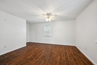 713 Heavens Dr in Mandeville, LA - Building Photo - Building Photo