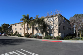 Bay Park Terrace in San Diego, CA - Building Photo - Building Photo