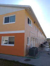 Palmetto Apartments in South Daytona, FL - Building Photo - Building Photo