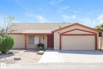 7070 S Placita Del Mundo in Tucson, AZ - Building Photo - Building Photo