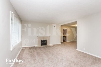 5614 N Victoria Dr in Indianapolis, IN - Building Photo - Building Photo