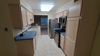 541 Commanche Trail in Wheeling, IL - Building Photo - Building Photo