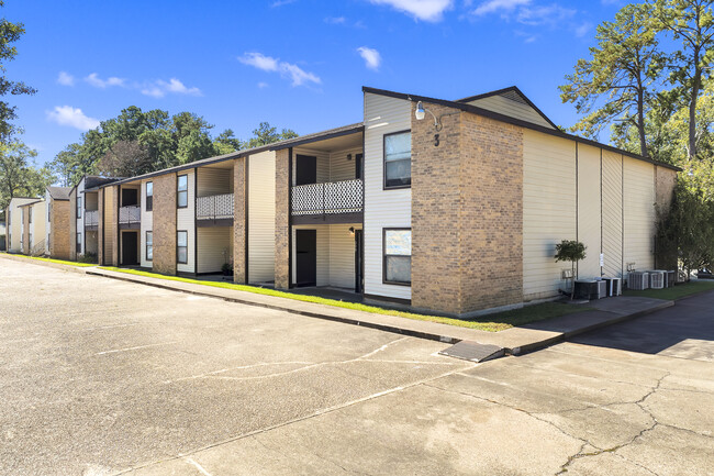 Brookhollow Apartments in Cleveland, TX - Building Photo - Building Photo