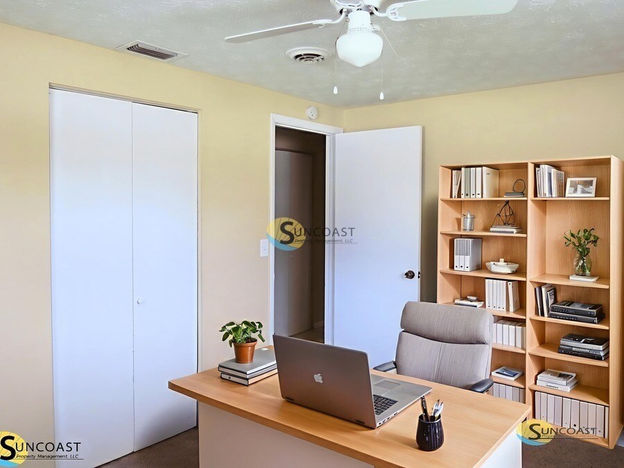 454 Gano Ct in Orange Park, FL - Foto de edificio