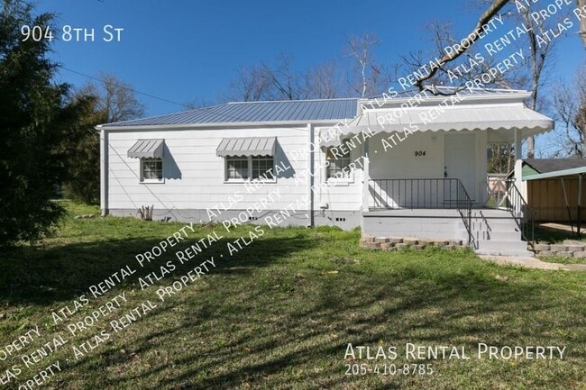 property at 904 8th St