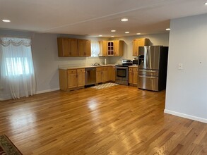 51 N Putnam St-Unit -1 in Danvers, MA - Building Photo - Building Photo
