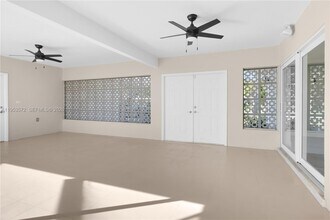 13905 SW 78th Ct in Palmetto Bay, FL - Building Photo - Building Photo