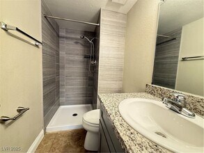 5421 W Ganado Dr in Las Vegas, NV - Building Photo - Building Photo