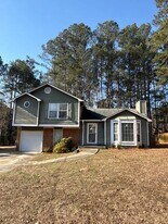 220 Gemstone Pl in College Park, GA - Building Photo