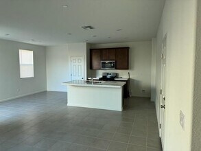 6562 E Grant Ave in Fresno, CA - Building Photo - Building Photo