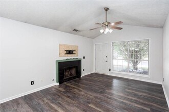 1092 Britley Park Ln in Woodstock, GA - Building Photo - Building Photo