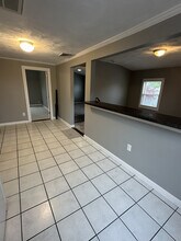 31 Annie St, Unit 2 in Pawtucket, RI - Building Photo - Building Photo
