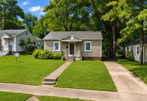 905 Kirkwood Ave in Anniston, AL - Building Photo