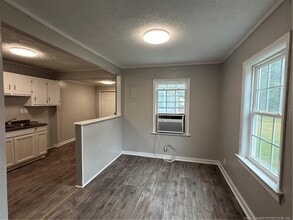 128 Johnson St in Red Springs, NC - Building Photo - Building Photo