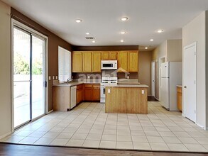 1330 Summer Dawn Ave in Henderson, NV - Building Photo - Building Photo