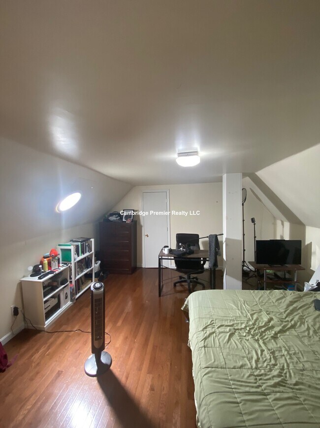 property at 33 Winslow Ave